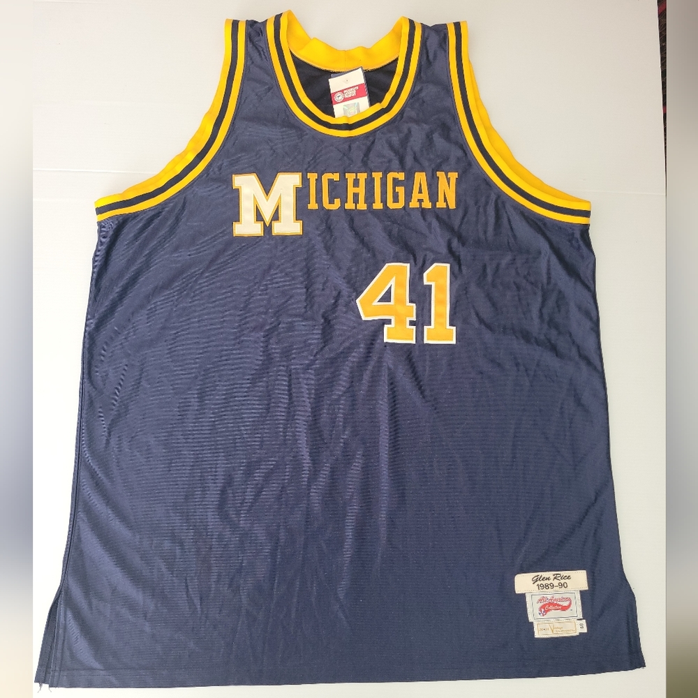 Deadstock Authentic 29/34 Vintage Glen Rice Michigan jersey from 1989-90
